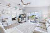 925 47th Terrace - Photo 3