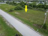 818 32nd Lane - Photo 3