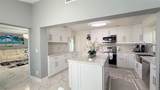 1709 44th Terrace - Photo 15