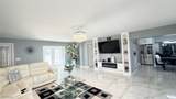 1709 44th Terrace - Photo 2