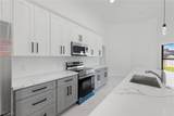 1413 15th Terrace - Photo 12