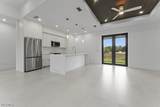 731 Colyer Street - Photo 2