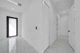 637 Summit Avenue - Photo 14