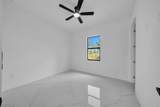 637 Summit Avenue - Photo 21