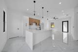 637 Summit Avenue - Photo 8