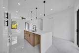 637 Summit Avenue - Photo 9