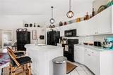728 Milwaukee Boulevard - Photo 9