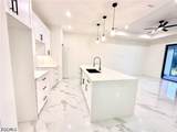 2404 Dickens Avenue - Photo 3
