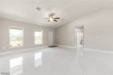 1893 Weldon Avenue - Photo 4