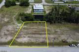 807 38th Terrace - Photo 1