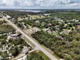 204 Hallmark Avenue - Photo 3