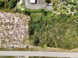 204 Hallmark Avenue - Photo 7
