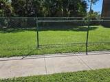 2002 Bayside Parkway - Photo 3