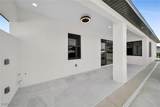 423 6th Terrace - Photo 36