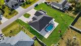 423 6th Terrace - Photo 4