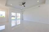 2000 Curry Avenue - Photo 4