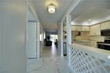713 47th Terrace - Photo 2