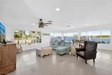 867 Oak Street - Photo 7