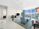 3000 Oasis Grand Boulevard - Photo 4