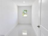 21229 Peachland Boulevard - Photo 10