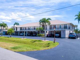 912 SW 48th TER 107