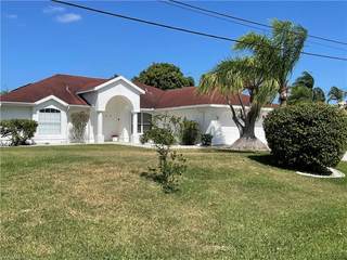 4524 SW 12th PL