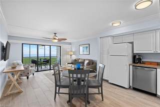 5228 Bayside Villas
