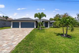 2116 SW 8th PL