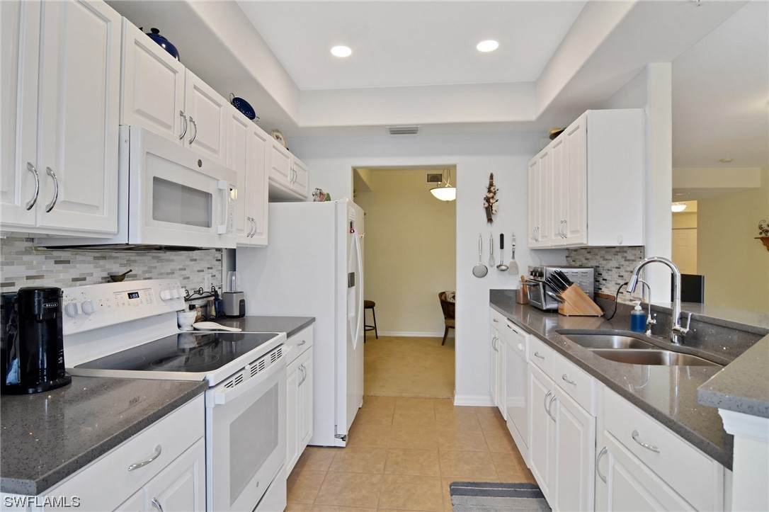 2628 Somerville Loop - Photo 1