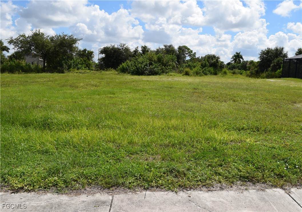 1621 Surfside Boulevard - Photo 1