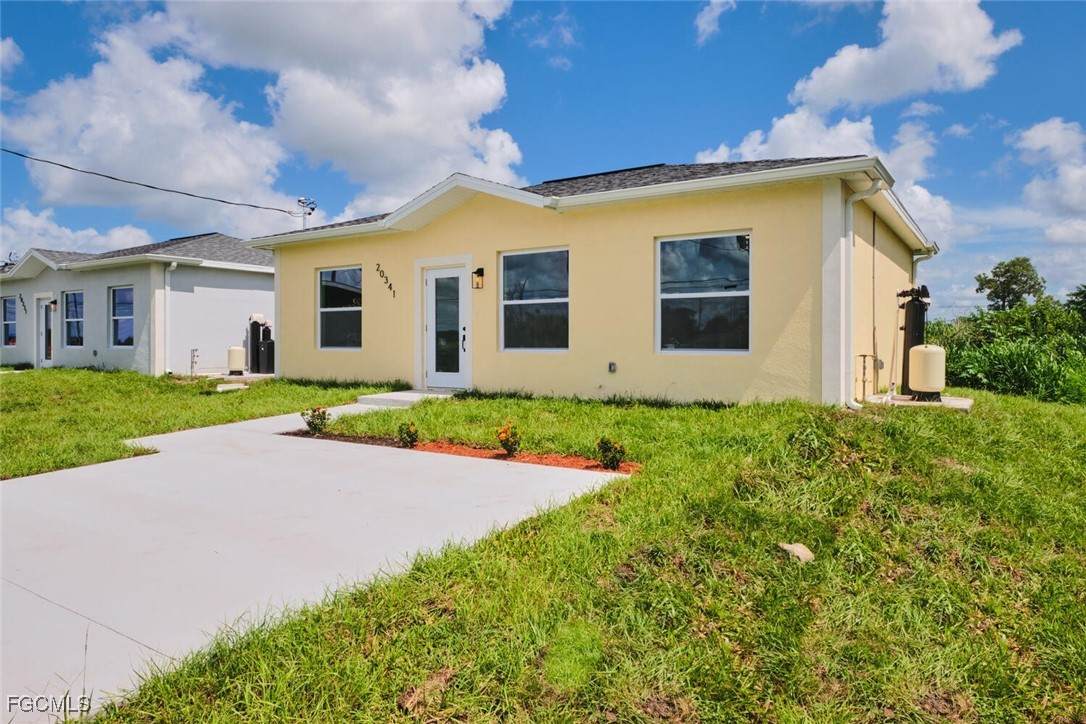 23041 Roundtree Avenue - Photo 1