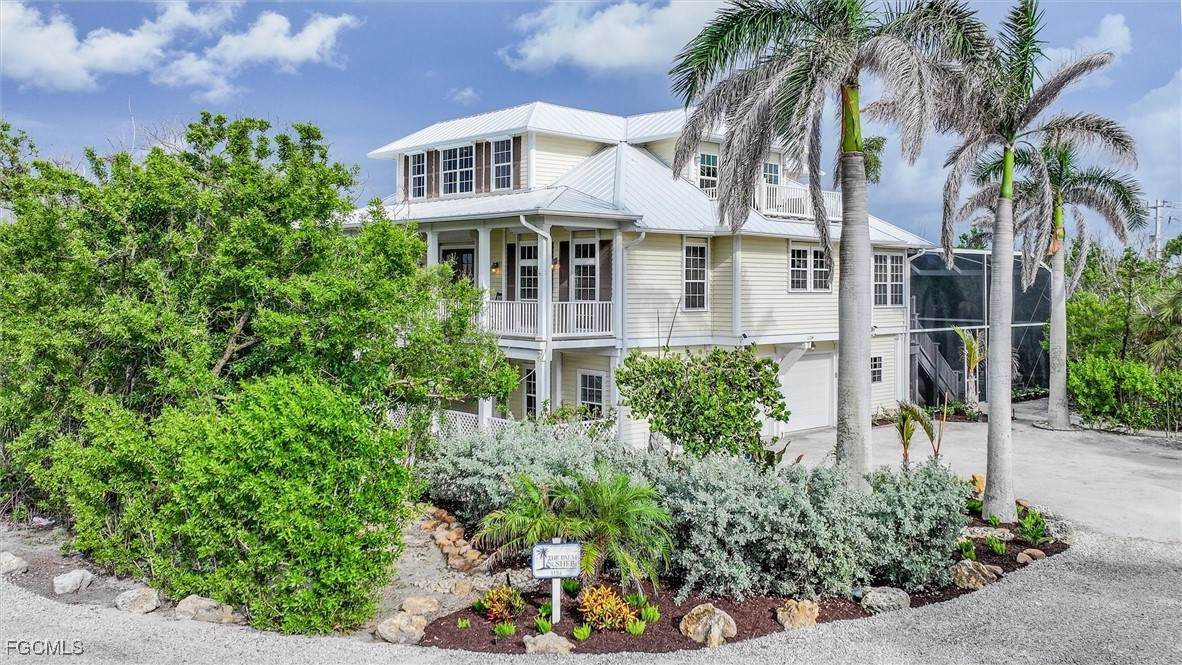 1124 Longifolia Court - Photo 1