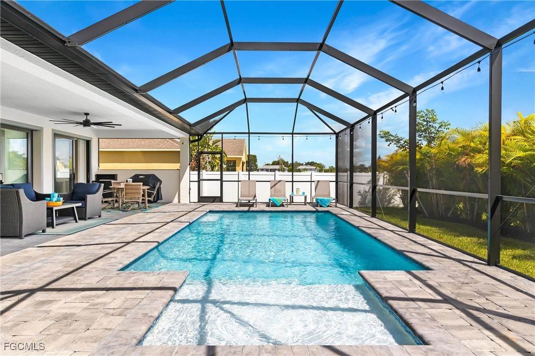 5129 16th Place - Photo 1