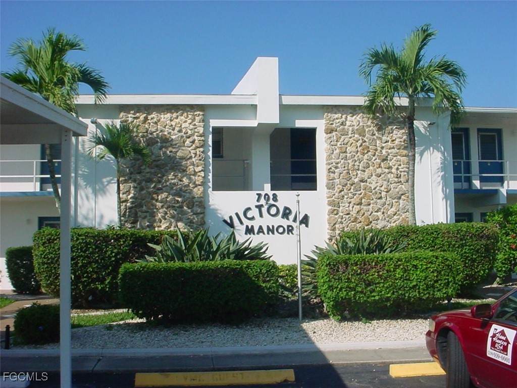 708 Victoria Drive - Photo 1