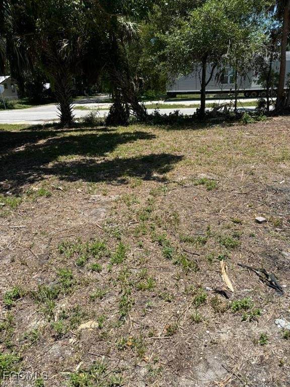 403 Santa Barbara Street - Photo 1