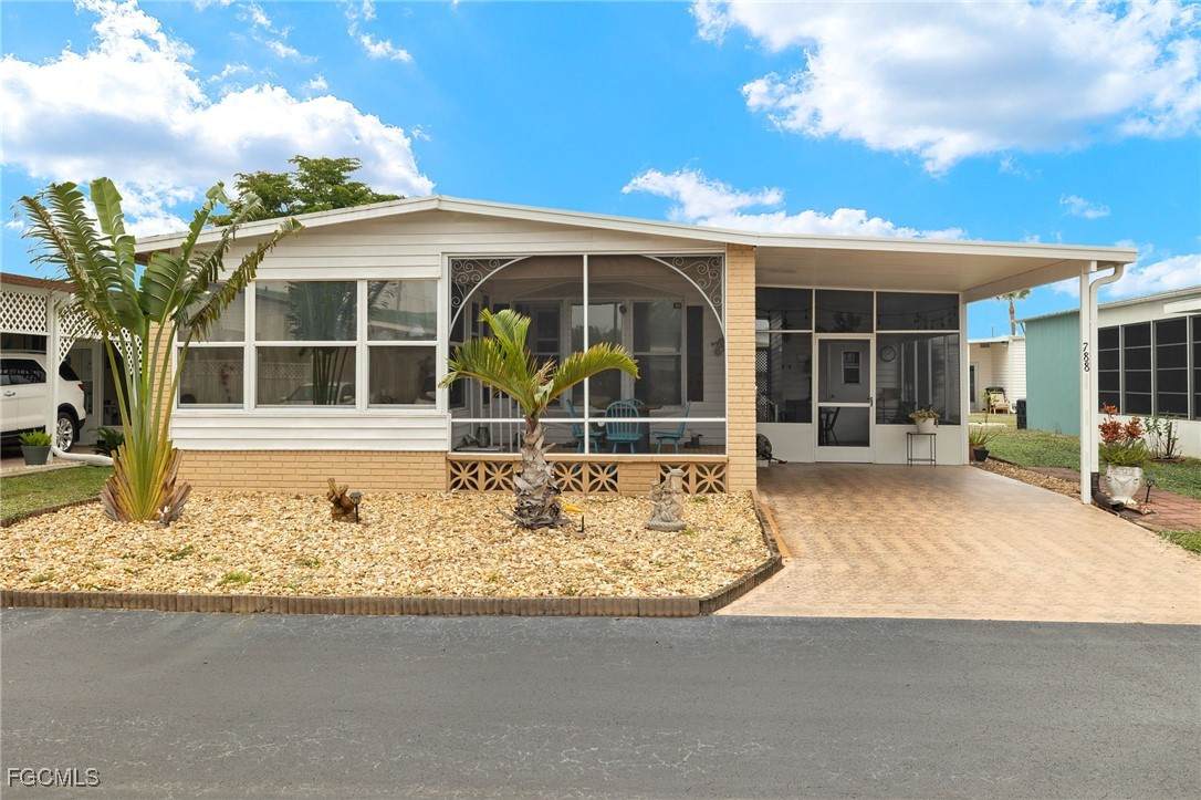 788 Roses Lane - Photo 1