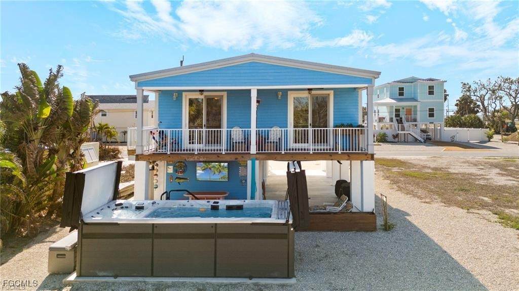 261 Donora Boulevard - Photo 1