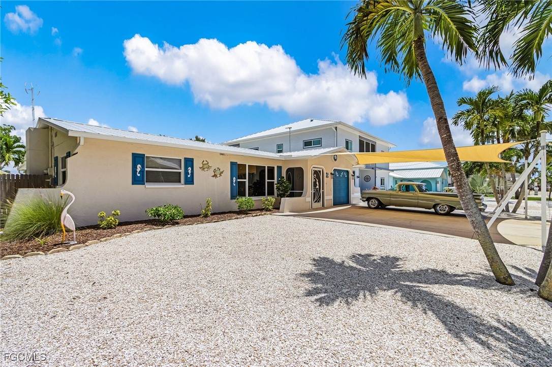 2368 Date Street - Photo 1