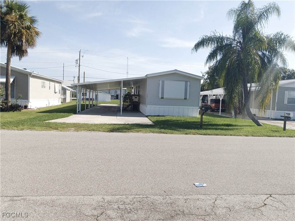 231 Palm Avenue - Photo 1