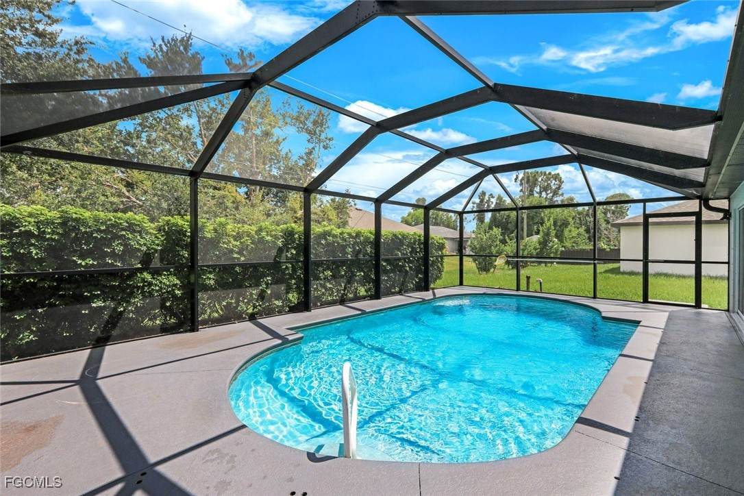 3109 6th Place - Photo 1