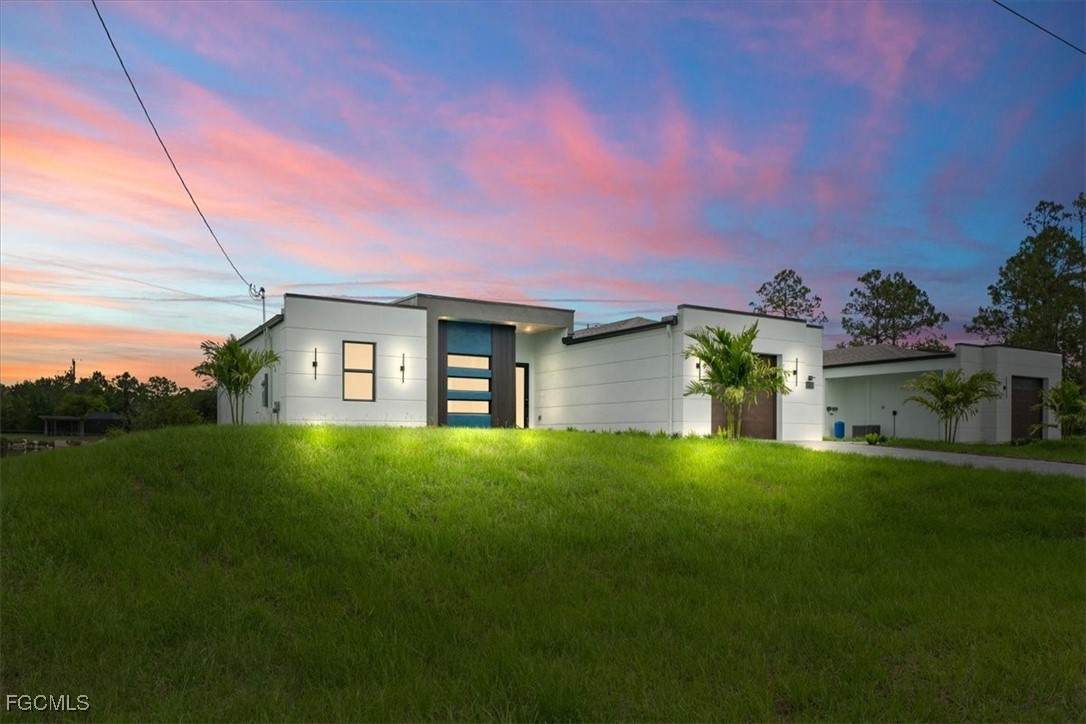 729 Colyer Street - Photo 1