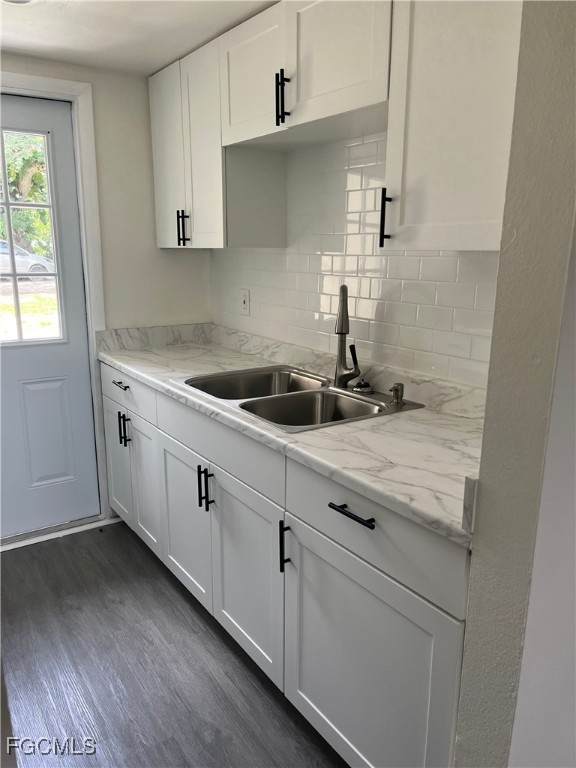721 Burdick Avenue - Photo 1