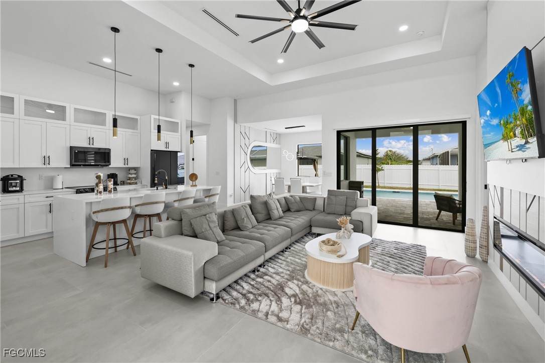 837 6th Place - Photo 1