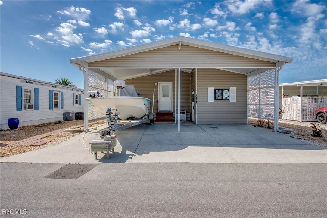 5020 Gulfgate Lane - Photo 1