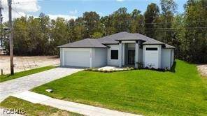 2200 32nd Street - Photo 1