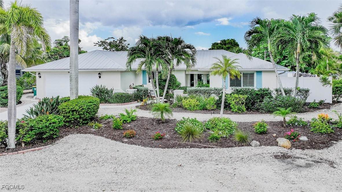 930 Lindgren Boulevard - Photo 1