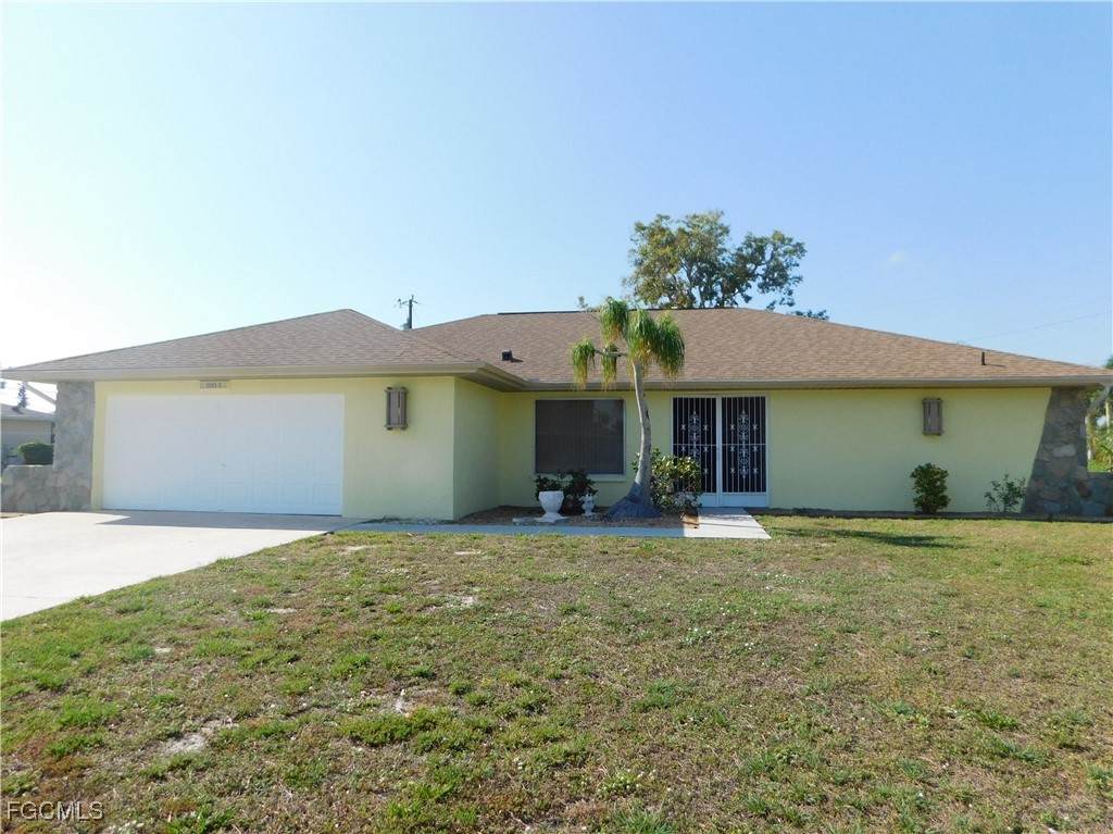904 18th Street - Photo 1