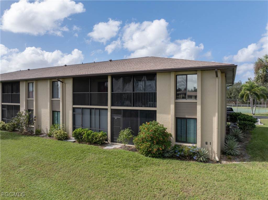 4032 Oakview Drive - Photo 1
