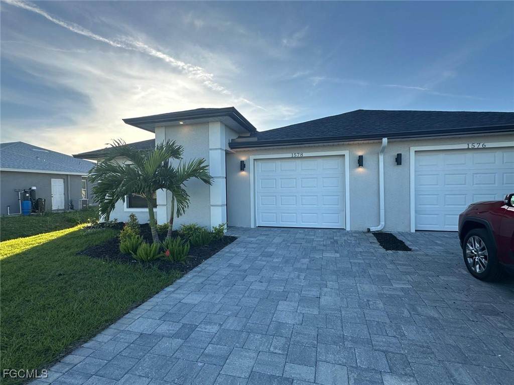 1578 Gretchen Avenue - Photo 1
