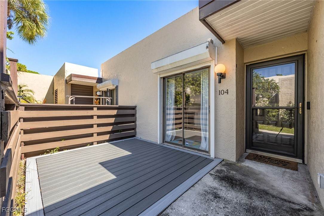 104 Pinebrook Drive - Photo 1